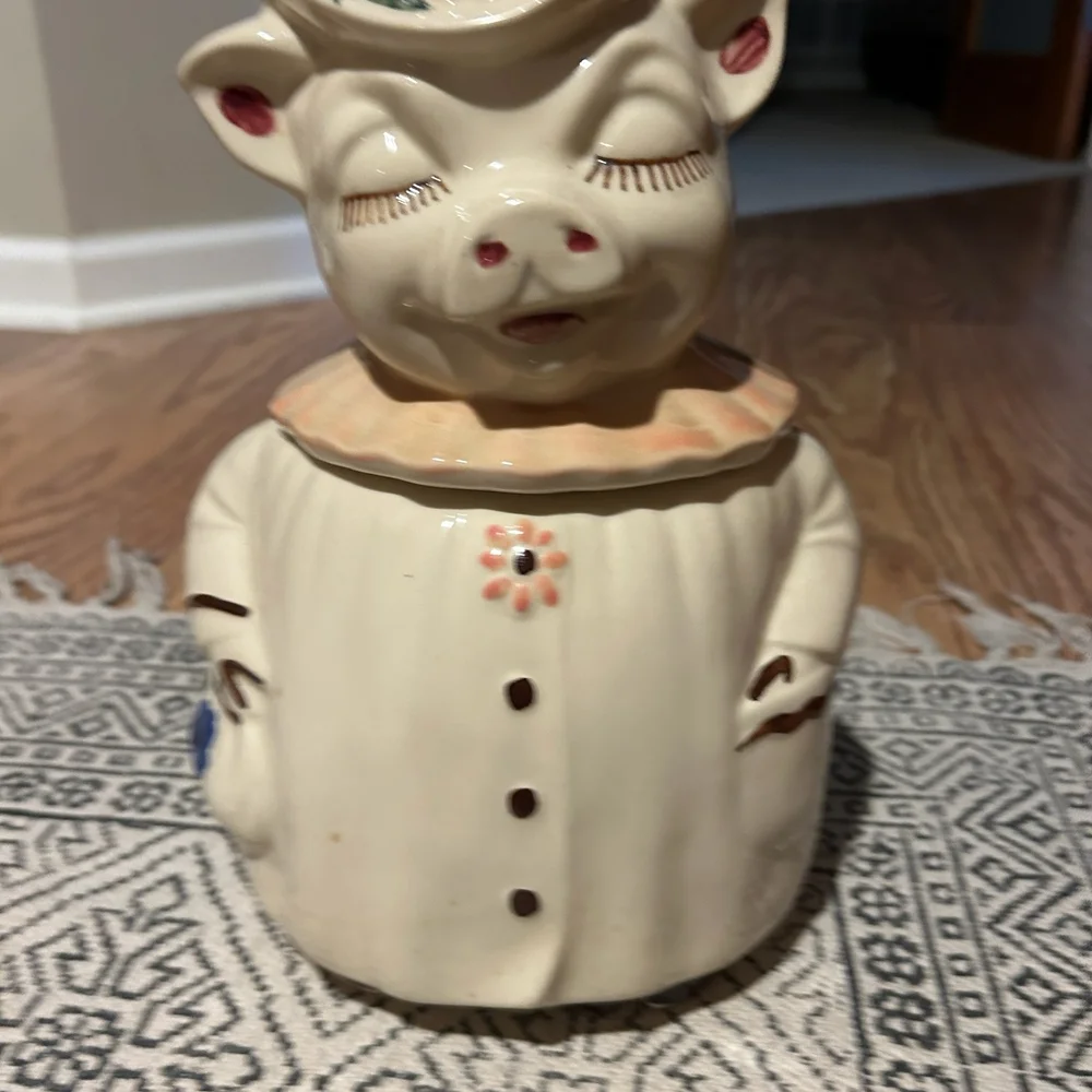 Shawnee Winnie the Pig cookie jar - Picture 1 of 1